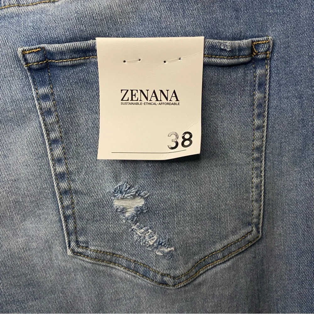 Zenana Denim Kick Flare Jeans Womens Plus Size 38 NWT Distressed Frayed Hem - Picture 9 of 12